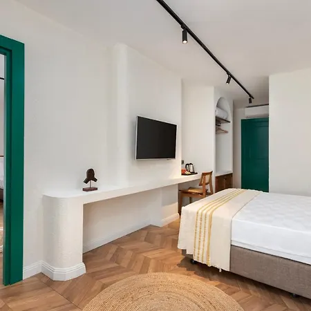 Hotel Azuu Bohem *