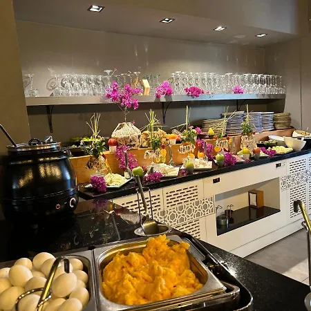 Hotel Azuu Bohem *
